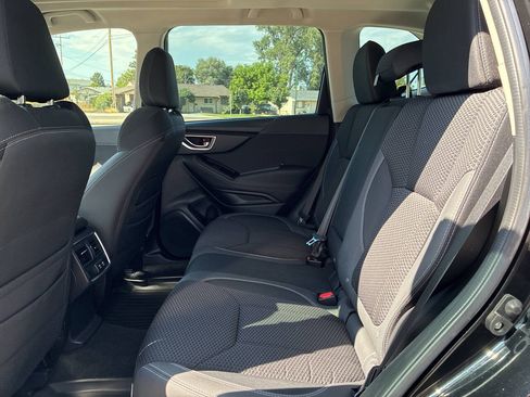 Used 2023 Subaru Forester Premium AWD/4WD image 10