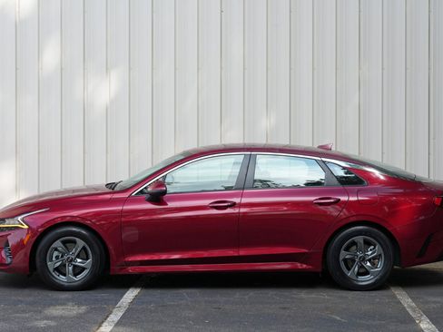 Used 2021 Kia K5 LXS FWD image 39