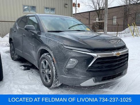 Used 2025 Chevrolet Blazer LT image 4