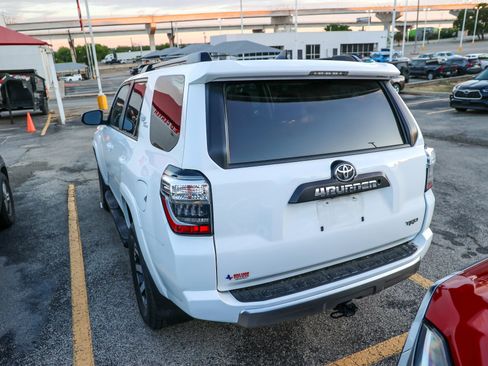 Used 2019 Toyota 4Runner TRD Off-Road image 9