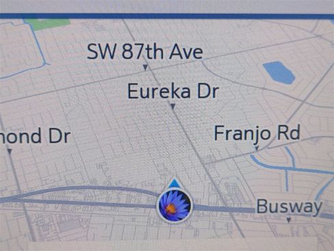 Used 2022 GMC Acadia AT4 w/ Technology Package image 25