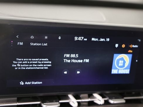 Certified 2024 Kia Carnival SX image 17