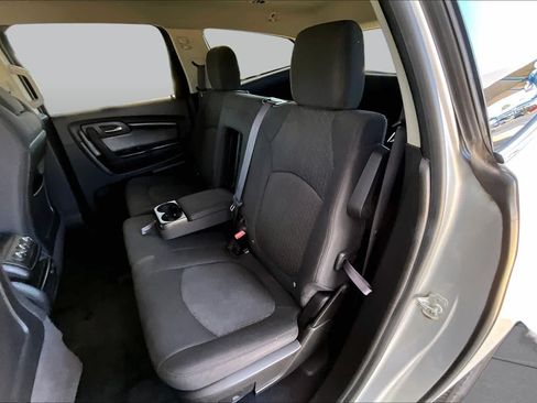 Used 2012 Chevrolet Traverse LT FWD image 19