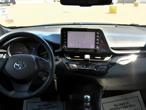 Used 2019 Toyota C-HR LE image 33