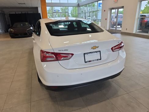 Used 2022 Chevrolet Malibu LT FWD image 10