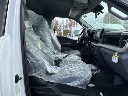 New 2024 Ford F550 4x4 Regular Cab Super Duty image 32