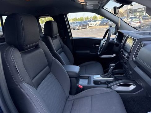 Used 2024 Nissan Frontier SV w/ SV Convenience Package RWD image 13