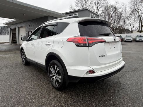 Used 2017 Toyota RAV4 LE image 7