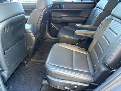 Used 2024 Hyundai Santa Fe Calligraphy FWD image 13