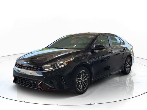 Certified 2023 Kia Forte GT-Line FWD image 3