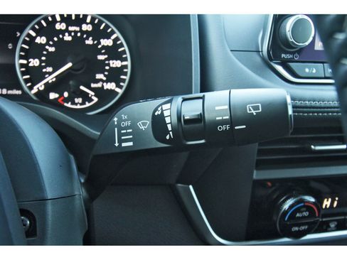 Certified 2025 Nissan Rogue SV image 21