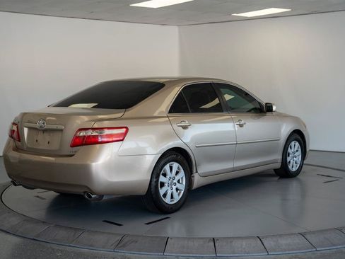 Used 2007 Toyota Camry XLE FWD image 7