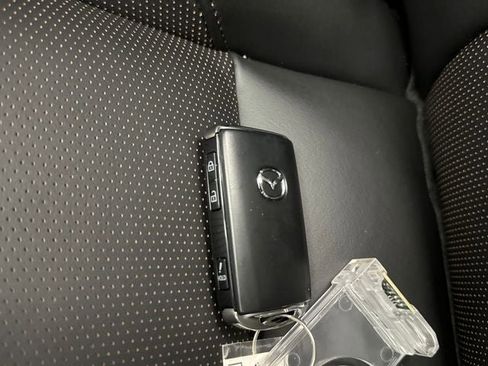 New 2026 MAZDA MAZDA3 Hatchback w/Premium Plus Pkg image 35