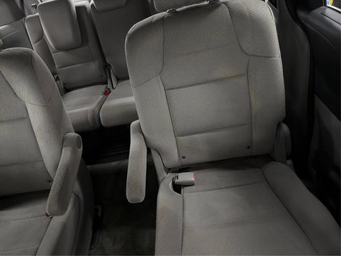 Used 2015 Honda Odyssey LX image 14