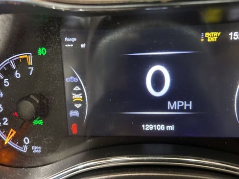Used 2018 Jeep Grand Cherokee Overland AWD/4WD image 24