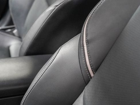 Certified 2023 Toyota Prius XLE FWD image 19