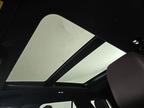 Certified 2025 Ford Explorer Platinum w/ LUX Leather Package image 29