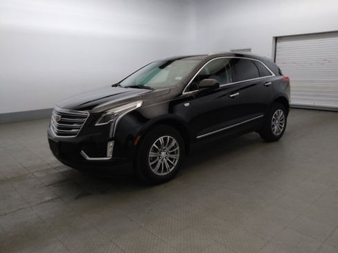 Used 2017 Cadillac XT5 Luxury w/ Driver Awareness Package FWD image 2