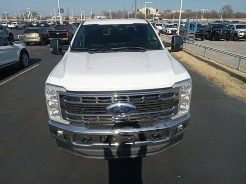 Used 2024 Ford F250 XLT w/ FX4 Off-Road Package image 2