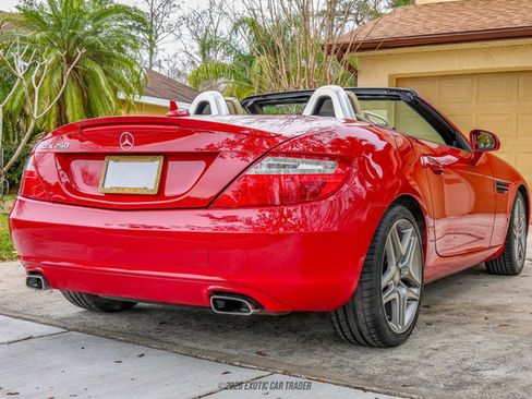 Used 2015 Mercedes-Benz SLK 250 image 8