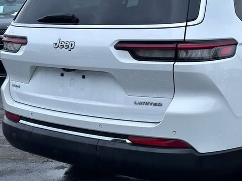 Used 2024 Jeep Grand Cherokee L Limited image 13