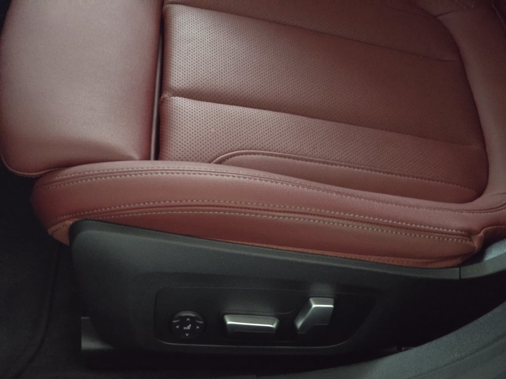 Certified 2024 BMW i4 eDrive35 w/ Premium Package RWD image 30