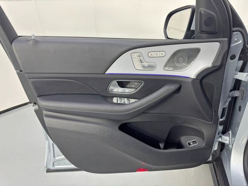 Used 2024 Mercedes-Benz GLS 450 4MATIC image 55