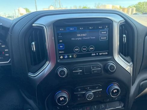 Used 2021 Chevrolet Silverado 1500 LT w/ Z71 Off-Road Package image 12