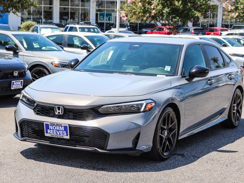 Certified 2025 Honda Civic Sport image 3