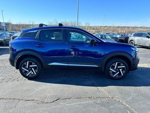 New 2026 Nissan Kicks SV image 2