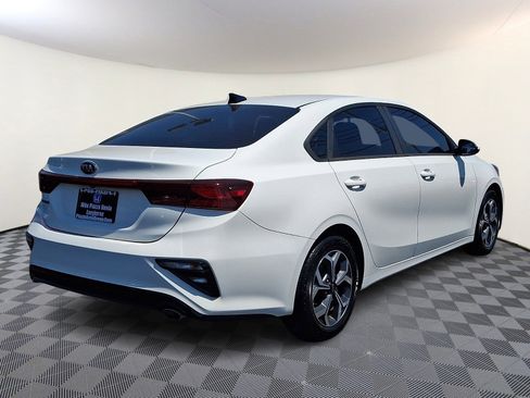 Used 2019 Kia Forte LXS FWD image 7