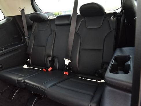Used 2025 Kia Telluride S FWD image 27