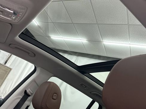 Used 2025 Mercedes-Benz GLS 450 4MATIC image 18