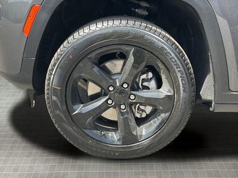 New 2026 Jeep Grand Cherokee L Limited AWD/4WD image 11