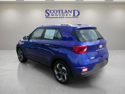 Used 2024 Hyundai Venue SEL image 8