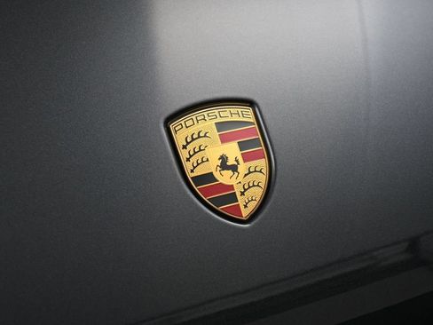 Certified 2026 Porsche Macan AWD/4WD image 13