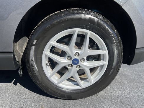 Used 2022 Ford Edge SEL image 12