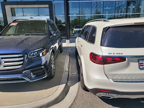 Used 2024 Mercedes-Benz GLS 450 4MATIC image 7