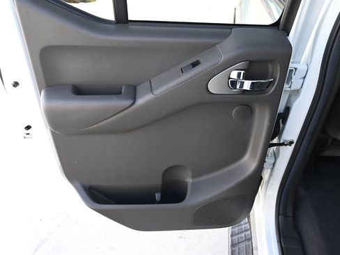 Used 2019 Nissan Frontier PRO-4X image 33