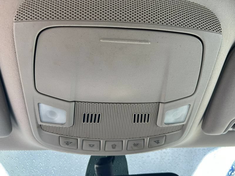 Used 2020 Ford Fusion SE FWD image 32