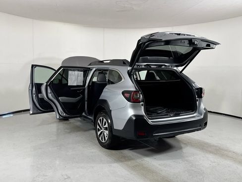 Used 2024 Subaru Outback Premium AWD/4WD image 24