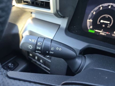 Used 2024 Toyota Tacoma TRD Off-Road image 25