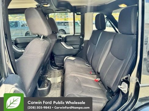 Used 2013 Jeep Wrangler Unlimited Sahara w/ Connectivity Group AWD/4WD image 11