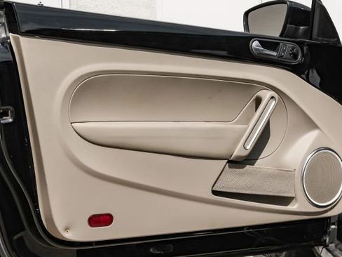 Used 2014 Volkswagen Beetle 1.8T image 35