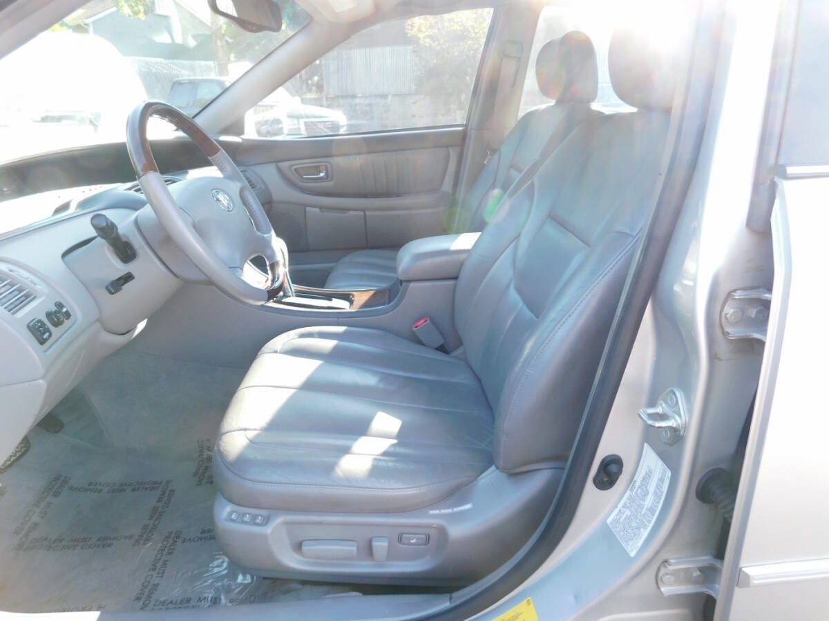 Used 2003 Toyota Avalon XLS FWD image 6