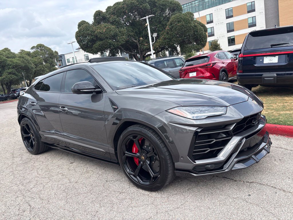 Used 2021 Lamborghini Urus AWD/4WD image 7