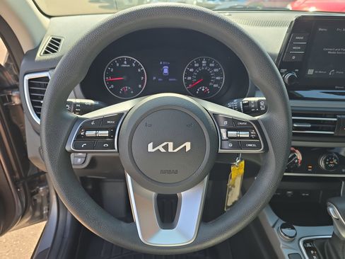 Certified 2023 Kia Seltos LX AWD/4WD image 28