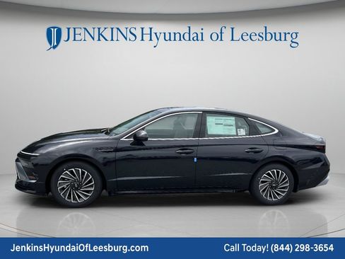 New 2026 Hyundai Sonata Limited FWD image 12