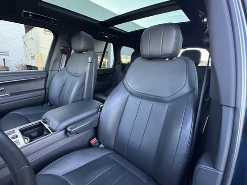 Used 2023 Land Rover Range Rover SE image 31