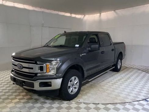 Used 2020 Ford F150 XLT image 2